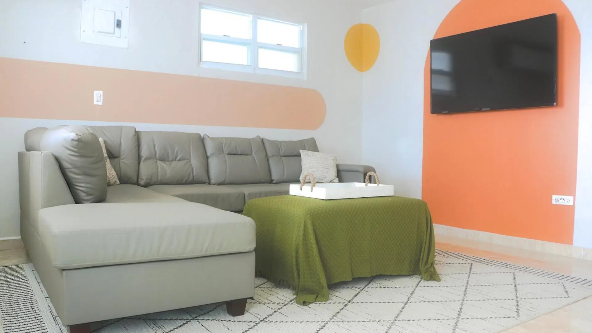 Comfortable Home For 6 Near Airport & Beaches Carolina