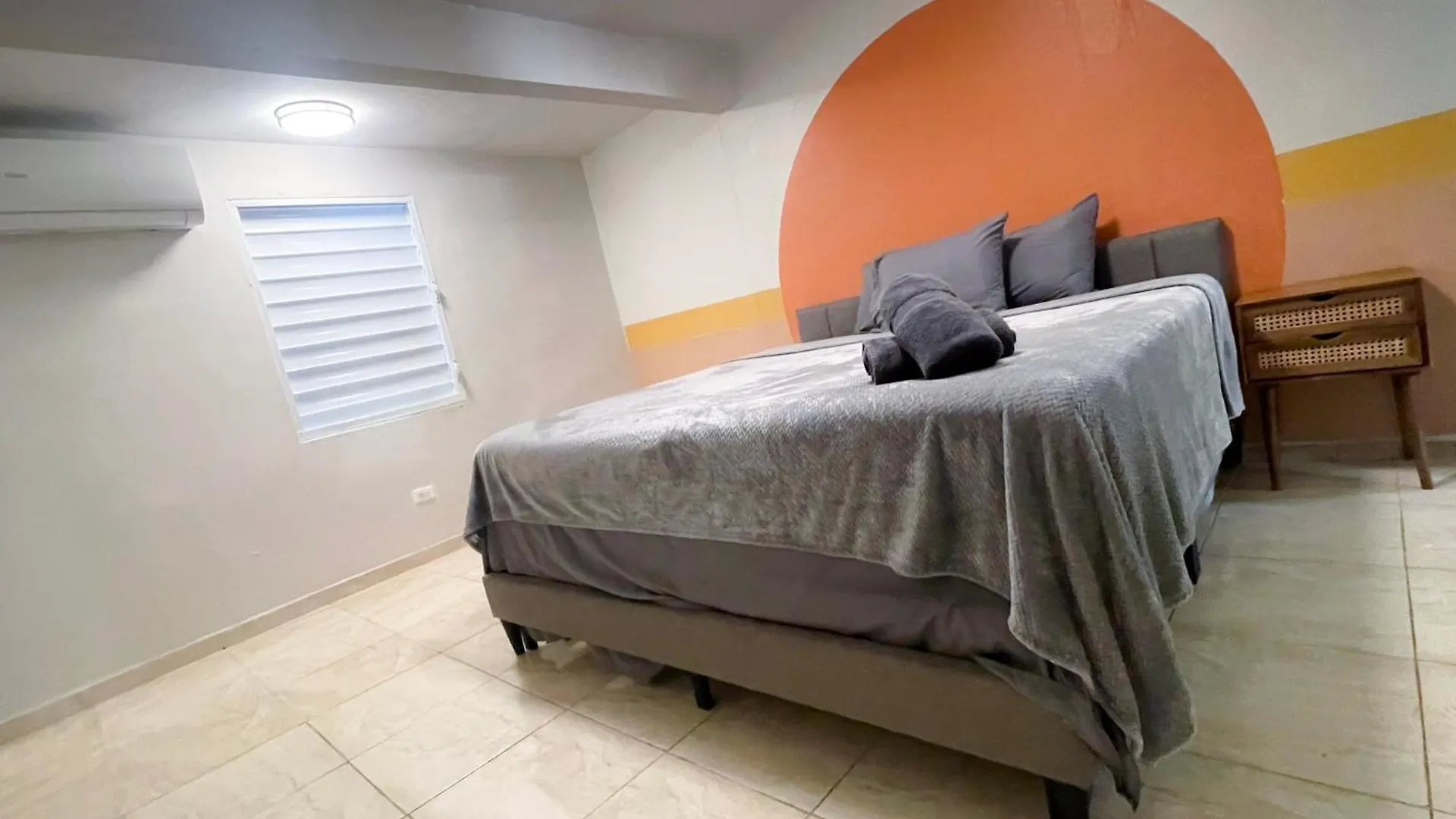 Comfortable Home For 6 Near Airport & Beaches Carolina